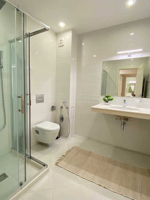 Дава се под наем Тристаен апартамент в к.к. Св.Св. Константин и Елена - 100 кв.м за 1300 € - Снимка #8