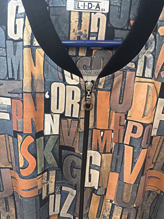 Ветровка женская