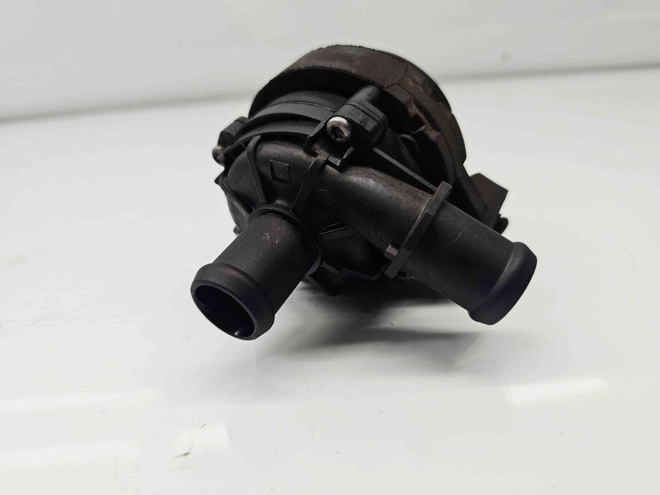 Pompa recirculare apa  Volkswagen Polo (6R) [Fabr 2009-2016] 2Q0965567