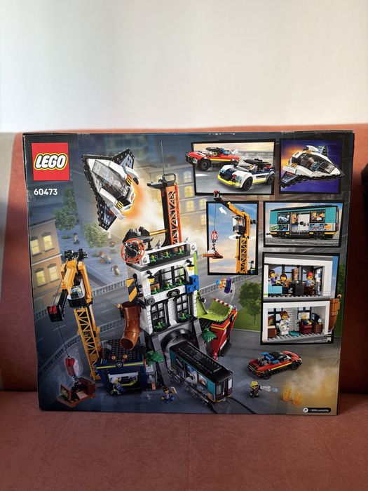 LEGO City – Turnul din City piese- Sigilat-1941 Piese-Retras din productie -Sigilat-