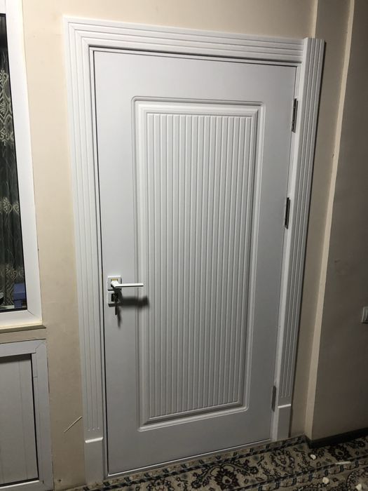 Eshik, zina va plyuntslarni ustanovka qilamiz