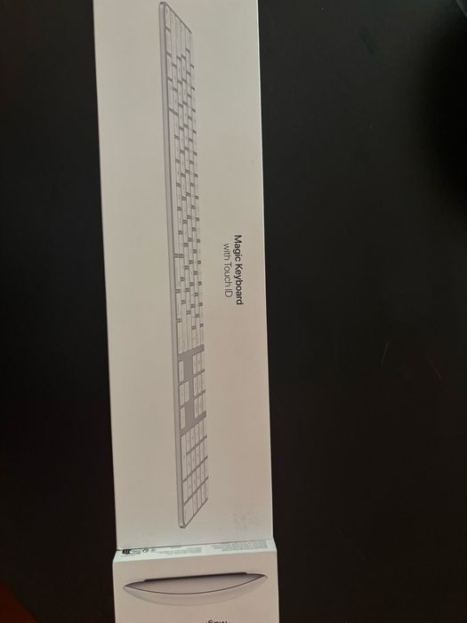 Magic Keyboard with Touch ID and NumPad & Magic Mouse