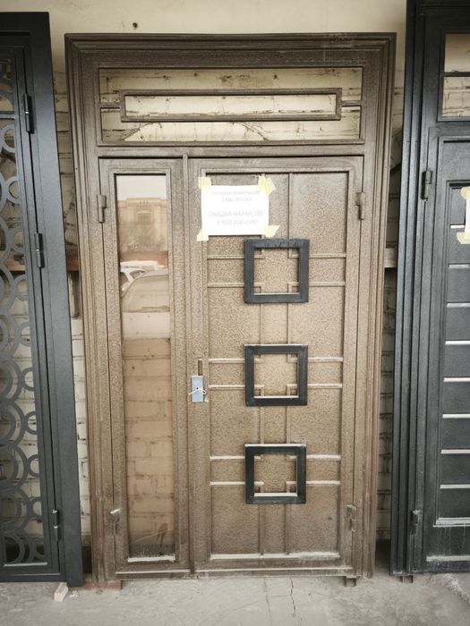 темир эшиклар келишилган холда сотилади