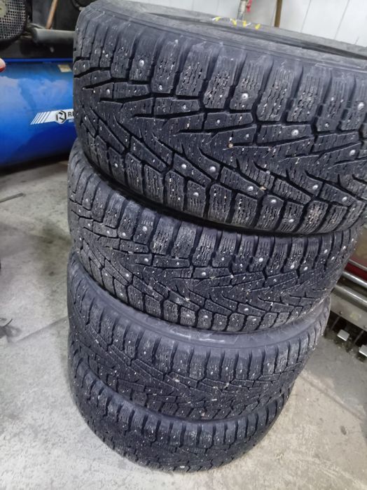 Продаю комплект резины нокиан