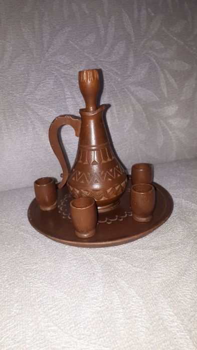 Сервиз дърворезба