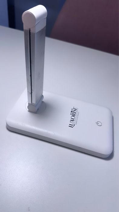 Mini lampa UV manichiura pentru aplicarea tipsurilor