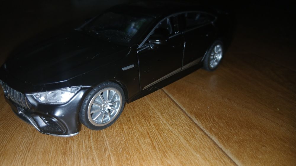 Игрушка Mercedes-Benz AMG GT 63 S