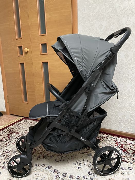 Коляска прогулочная