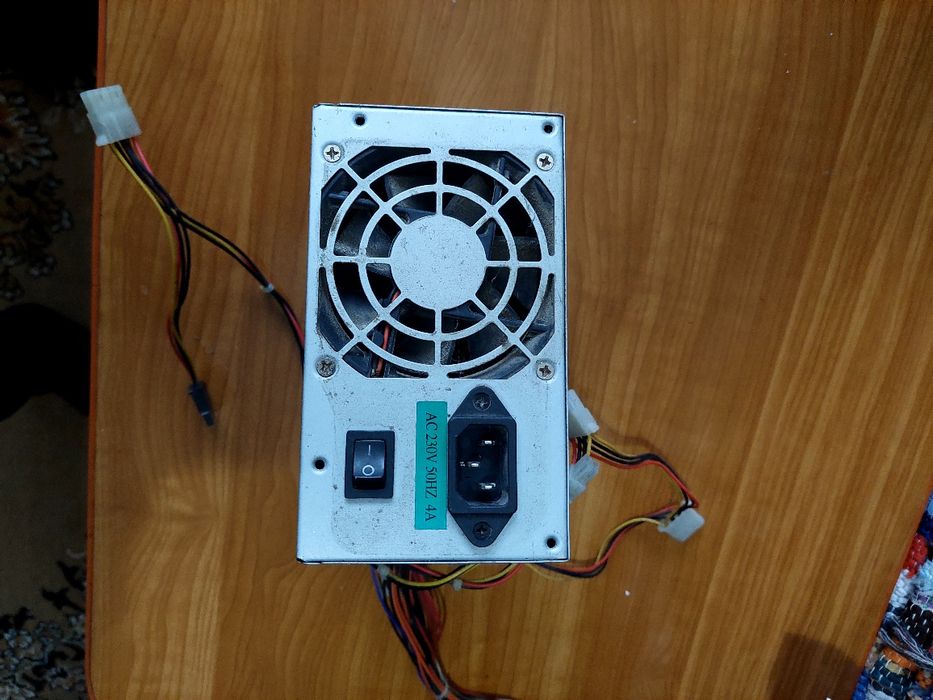 Vând mai multe componente de calculator