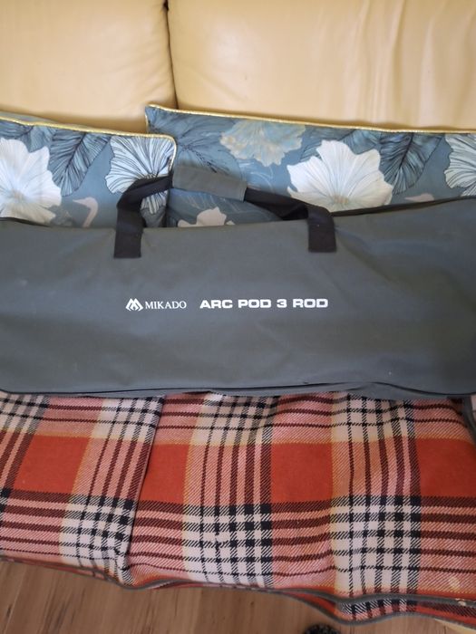 Продавам 3 шаранджийски въдици с калъф