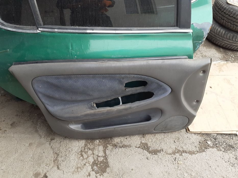 Двери на Hyundai Avante 1998
