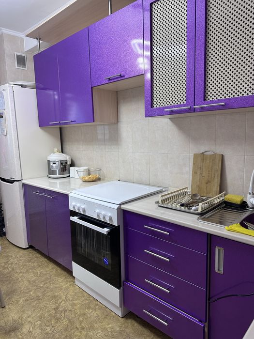 Продам кухню срочно