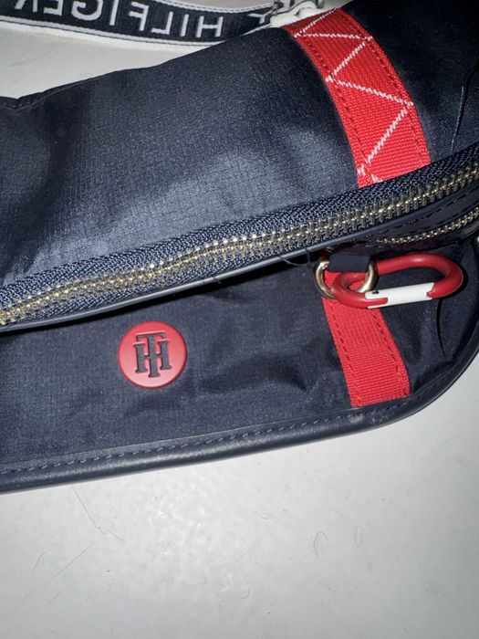 Продам сумку на пояс, Tommy Hilfiger