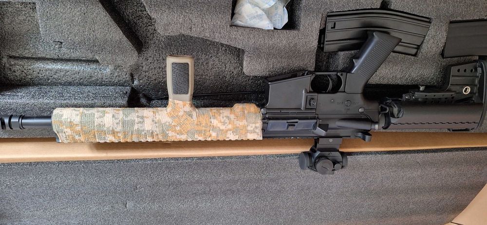 Пълен комплект еърсофт Arcturus AR15 с Umarex RDS 6 airsoft реплика