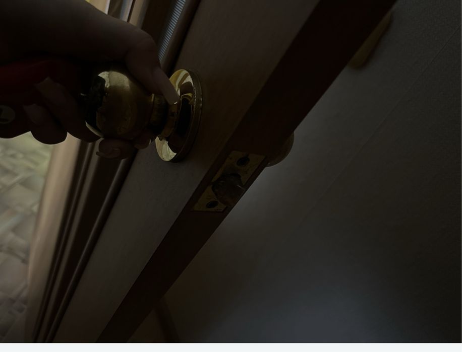 Продам 2 двери межкомнатные