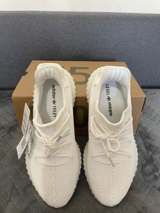 Yeezy Boost 350 v2