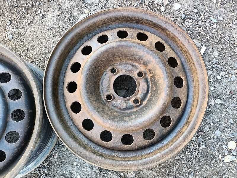 Продам оригинальные металлические диски на Renault.
