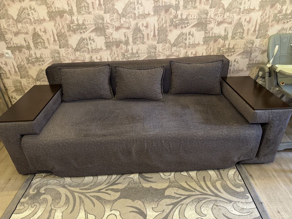 Продается диван 220*100 , моющая ткань