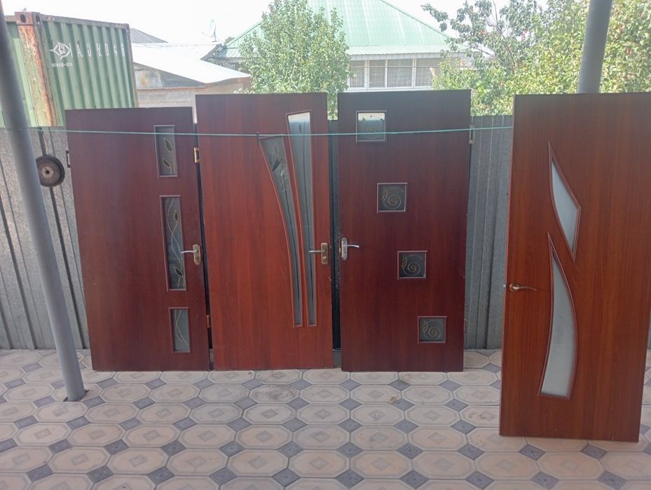 Продам межкомнатные двери бу.