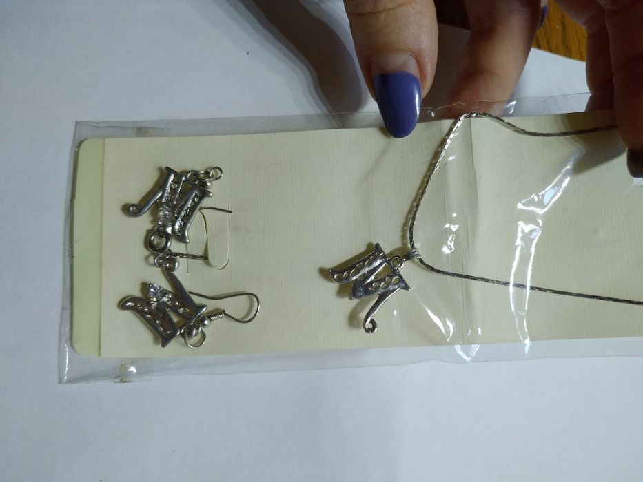 Бижутерия, наборы, колье, серьги новое разное