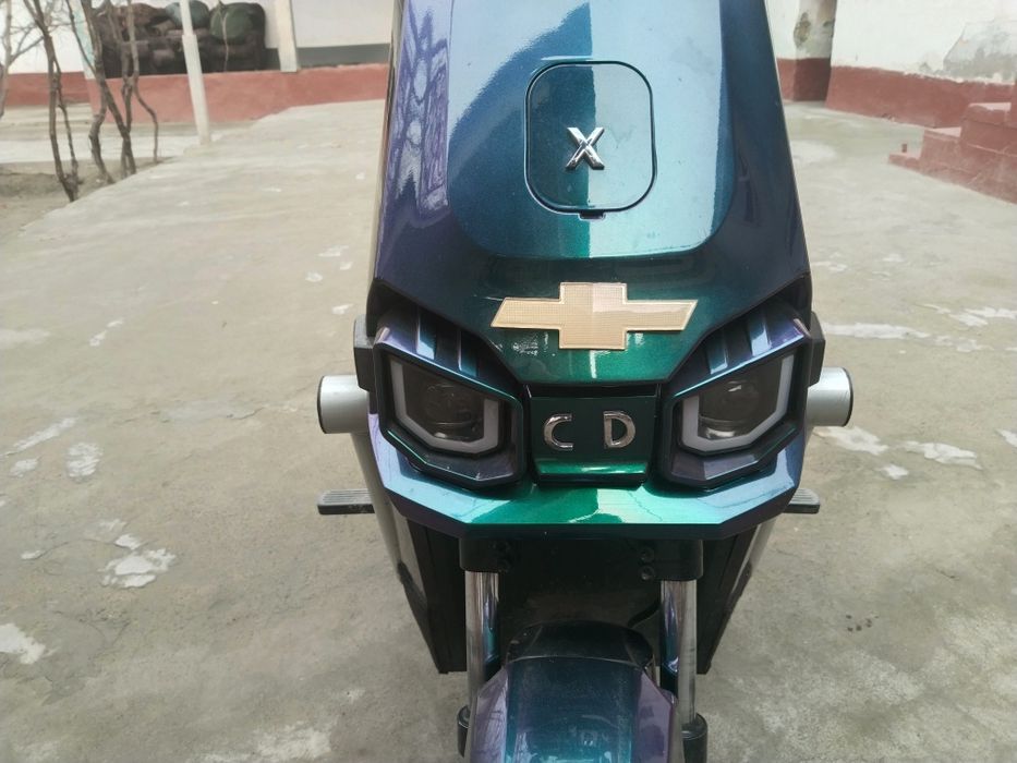 Sukuter sotiladi pachti yangi