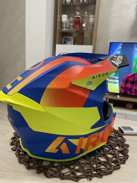 Каска Airoh/очила 100%