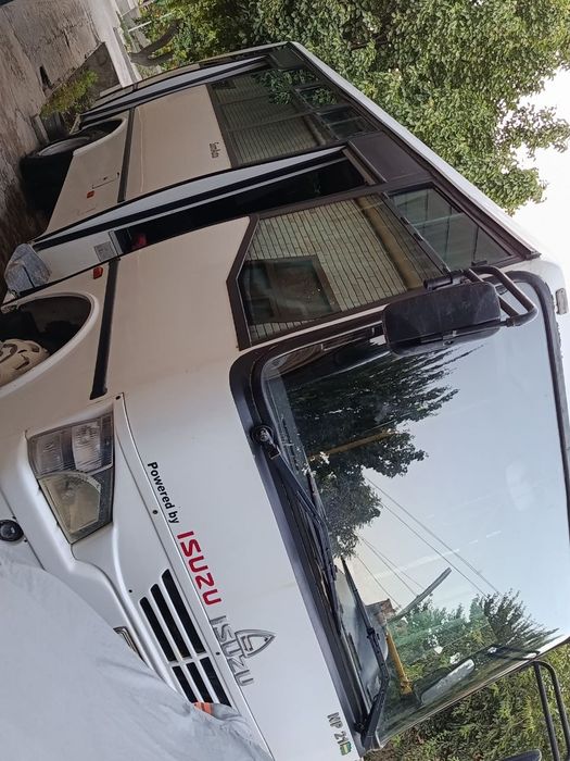Isuzu avtobus sotiladi