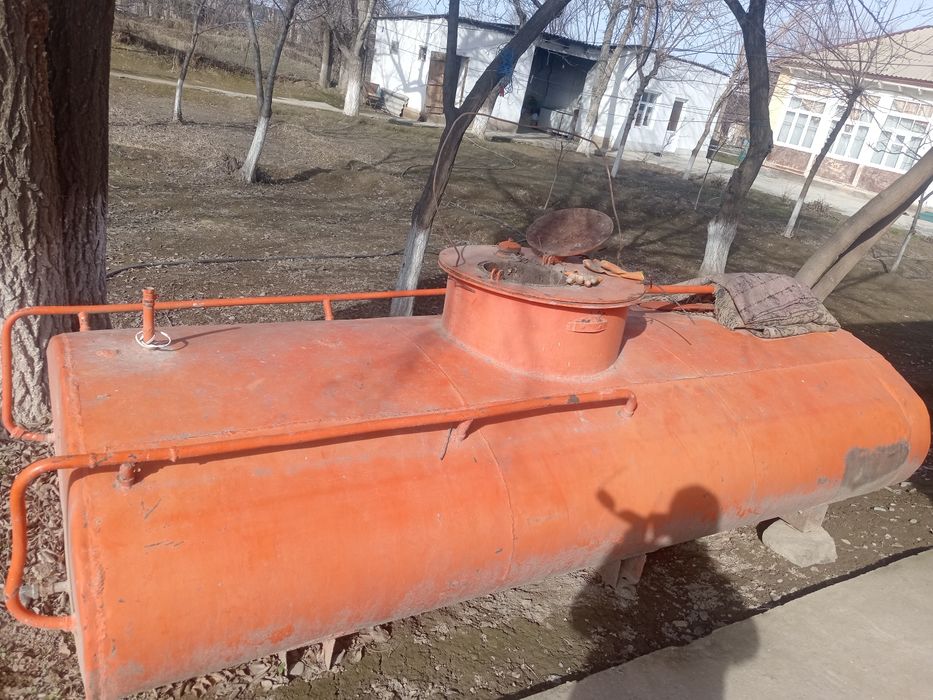 Suv bochka sotiladi, chirimagan narhi 3 mln sum 2.8 tonna