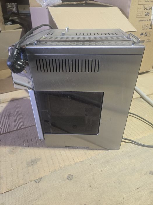 Aparat cafea boabe Delonghi primadona
