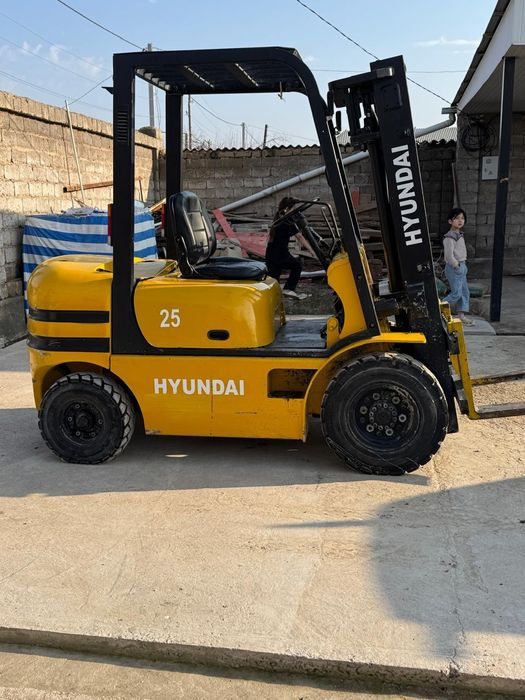 Кара Погрузчик  Hyundai 25