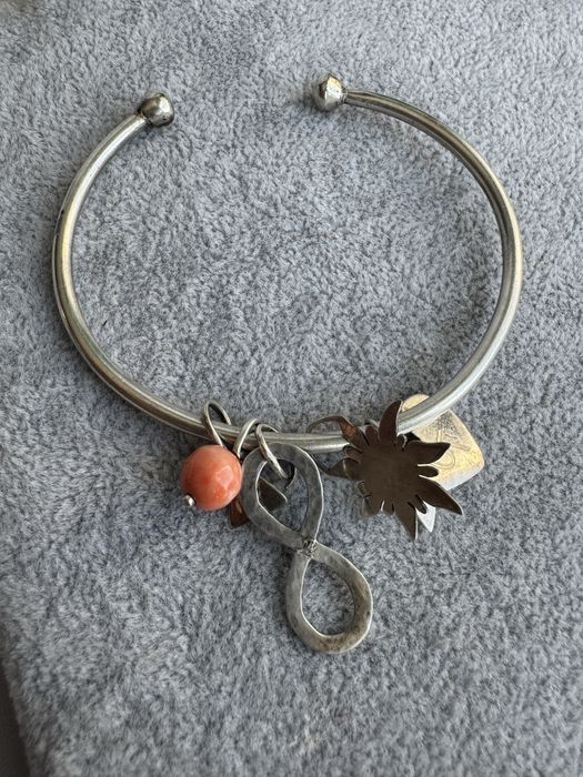 Bratara din argint cu charmuri