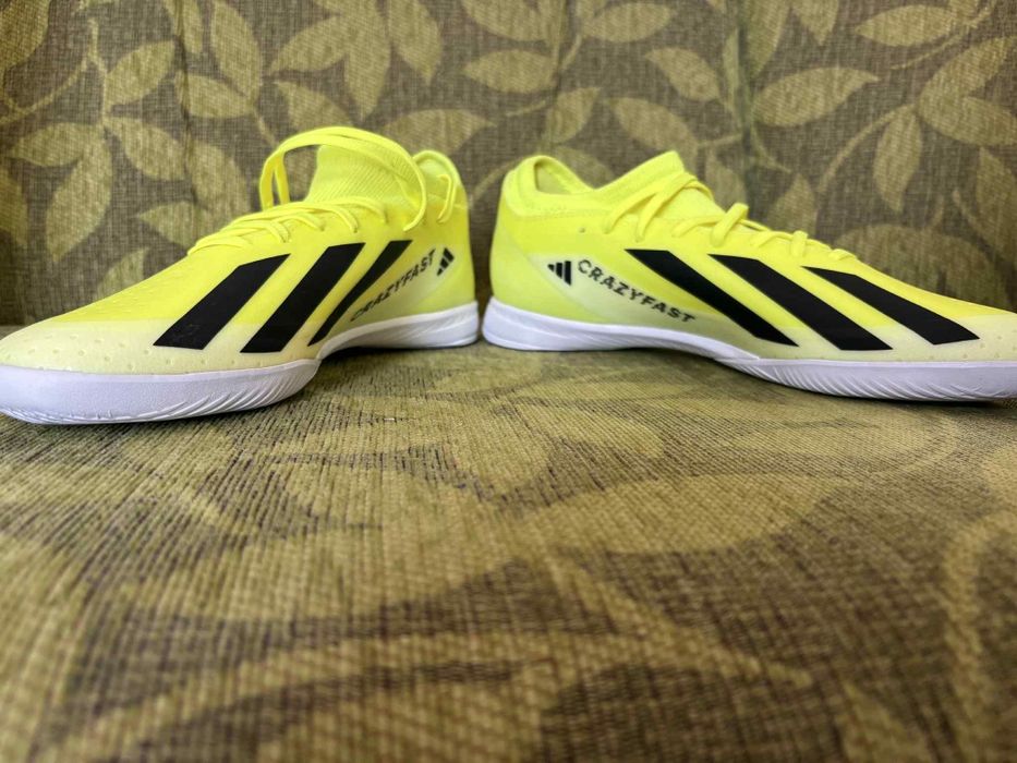 Футболни обувки за зала Adidas X Crazyfast League