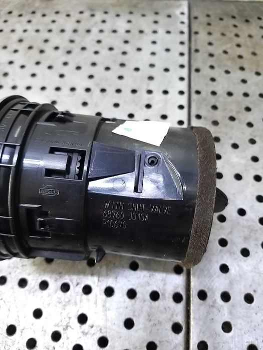 Grila ventilatie bord centru nissan qashqai j10 68760jd10a