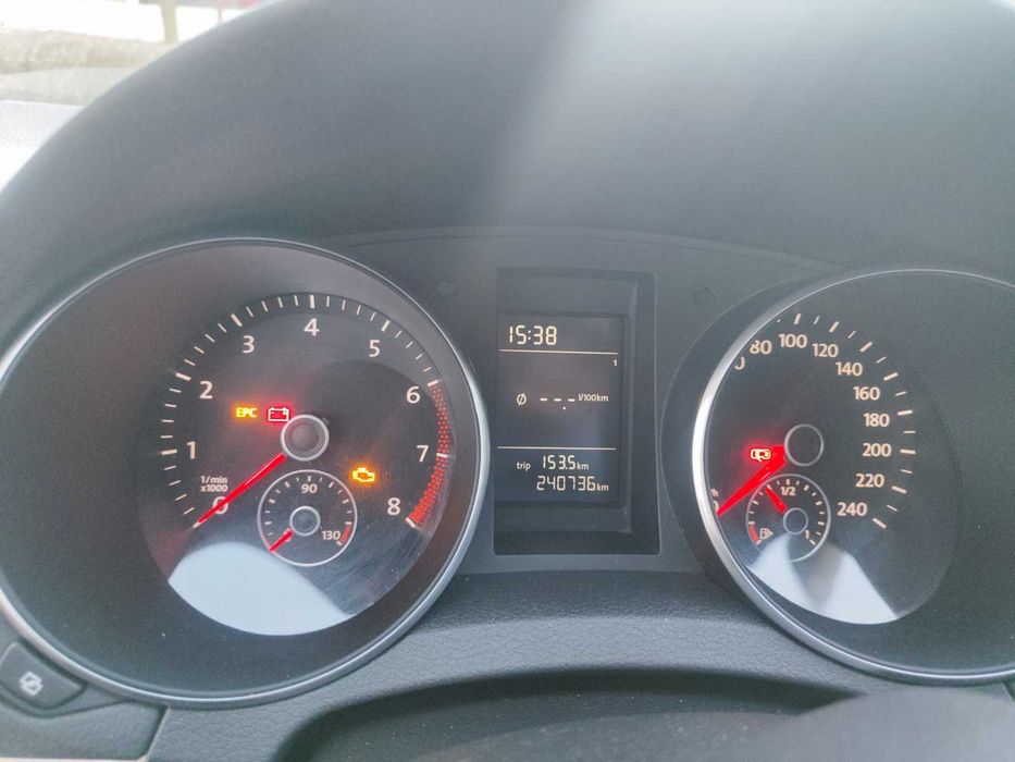 Продавам VW Golf 6