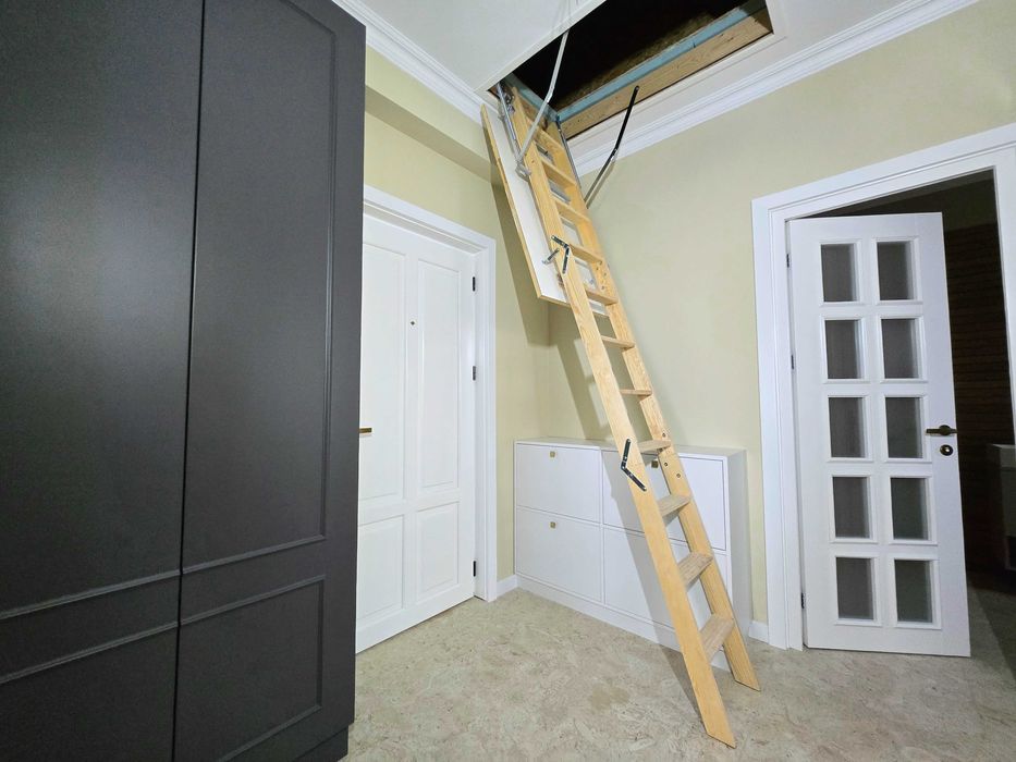 Intabulat, mobilat si utilat, ap 2 cam ESQ Village3, et 2+pod propriu