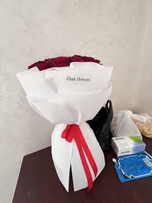 цветы свежые.