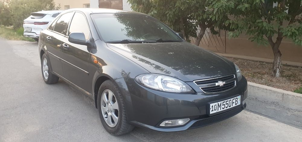 Жентра Chevrolet
