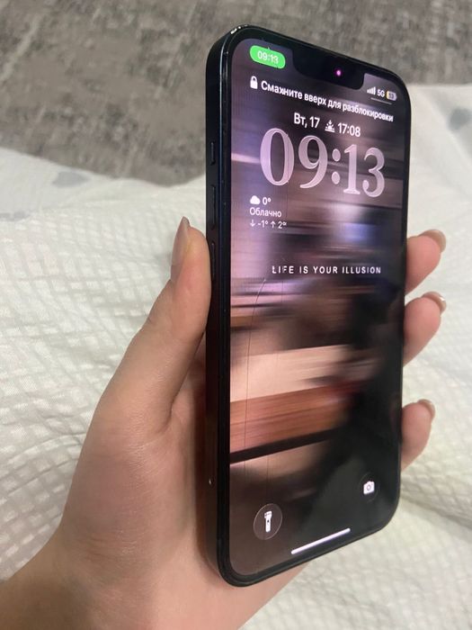 Продам айфон 13