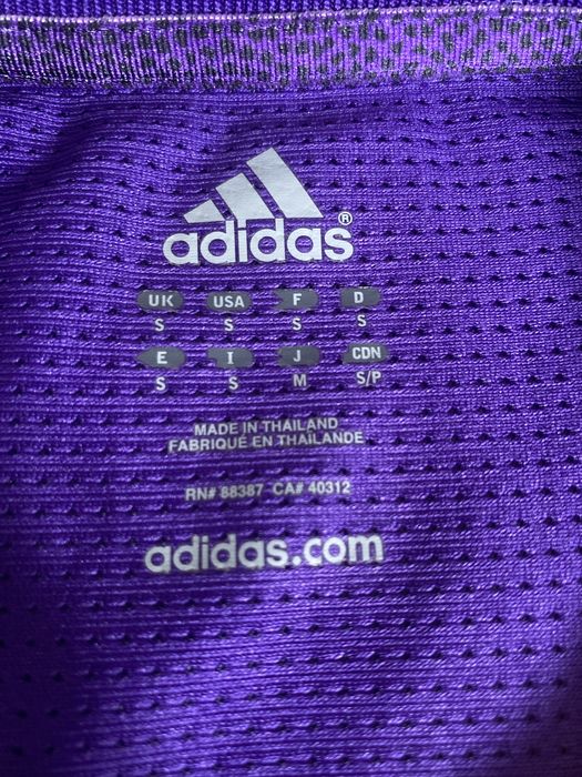 Maiou Lakers original luat din Adidas