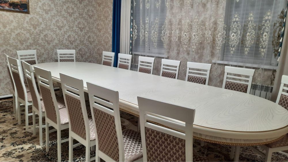 Стол гостевой 220 000 тг