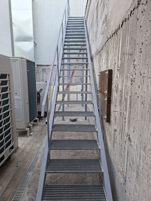 scarii metalice zincate exterioare și pentru incendii , platforme, pod