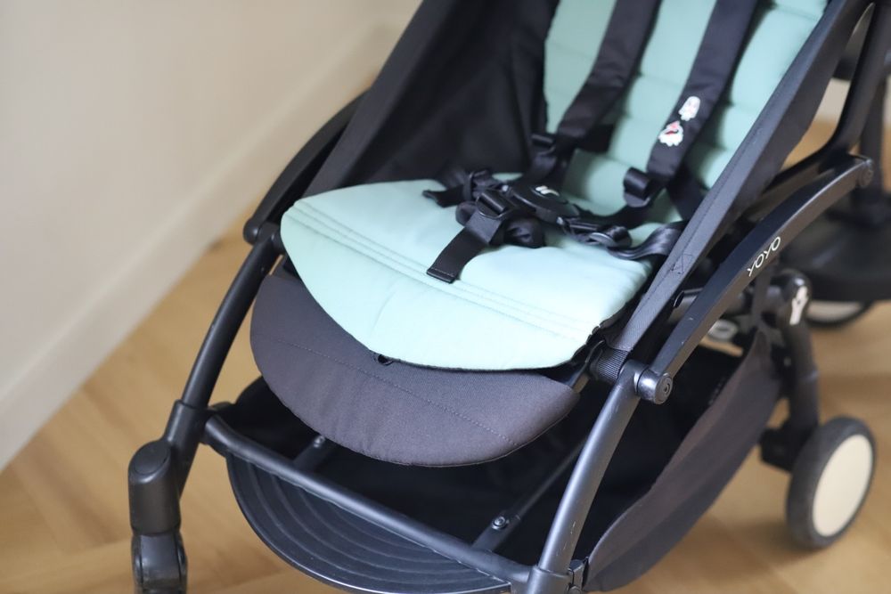 Carucior Babyzen Yoyo 2 Peppermint cu accesorii