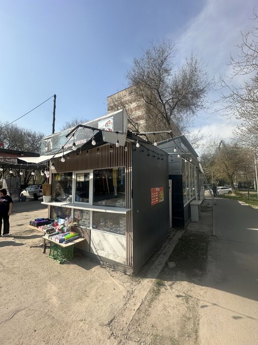 Будка киоска ларек