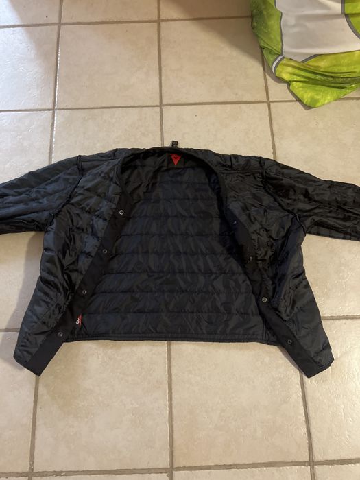 Яке за мотор Dainese
