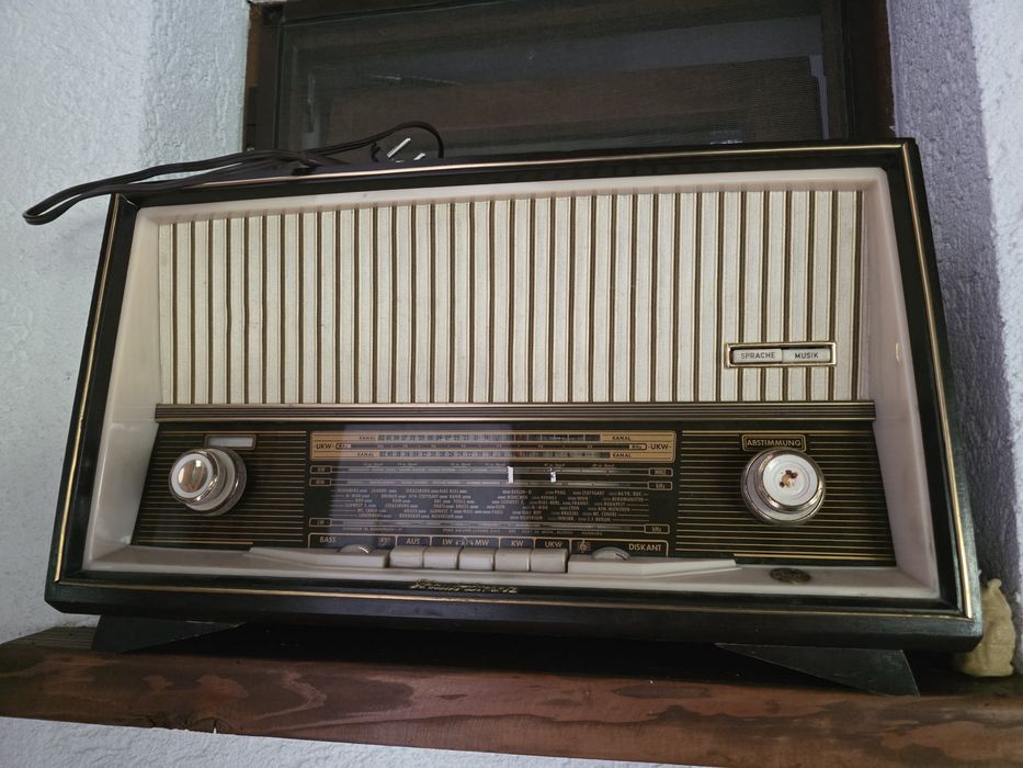 Radio vechi cu lampi Schaub Lorenz Goldy 10