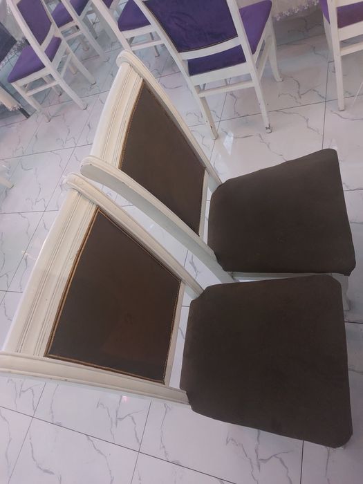 Stullar sotiladi kelishilgan narxda