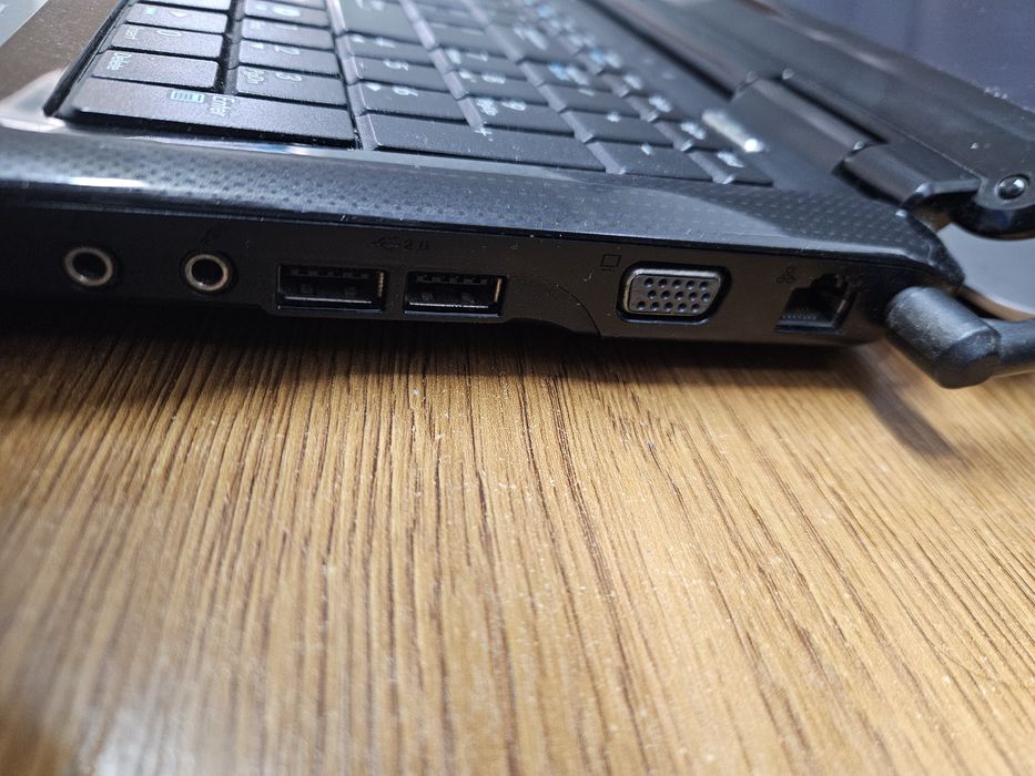 Laptop asus  15.6 inch