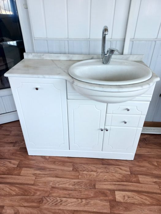 Раковина для ванной комнаты