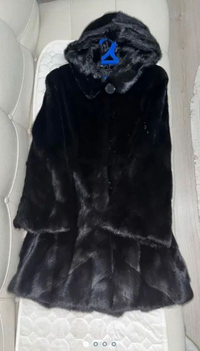 Продам норковую шубу