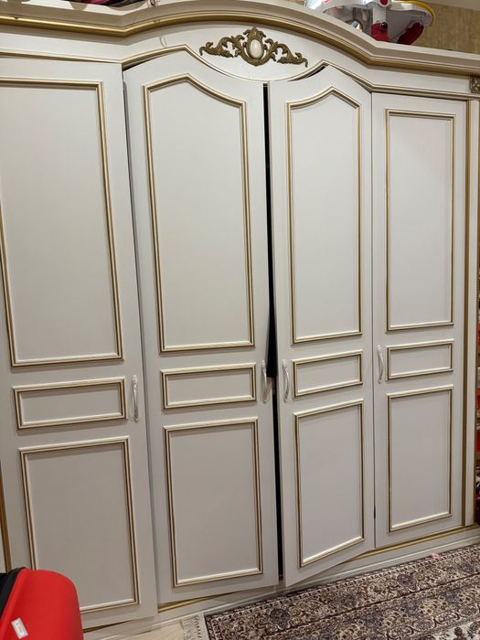 Продам шкаф и трюмо